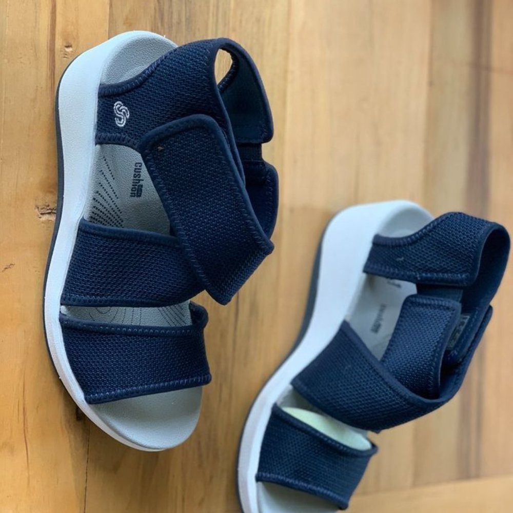 RARE New in Box Cloud Steppers by Clarks Step Cali Palm Navy Sandal Wedges - Picture 8 of 12